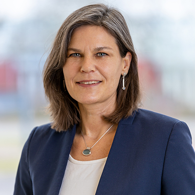 Dr. Muriel HELBIG